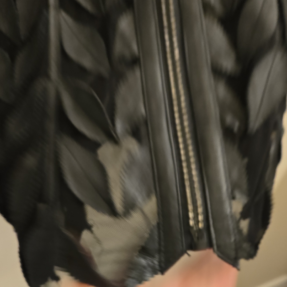 Elegant Black Leaf Pattern Leather Jacket - Picture 8 of 8